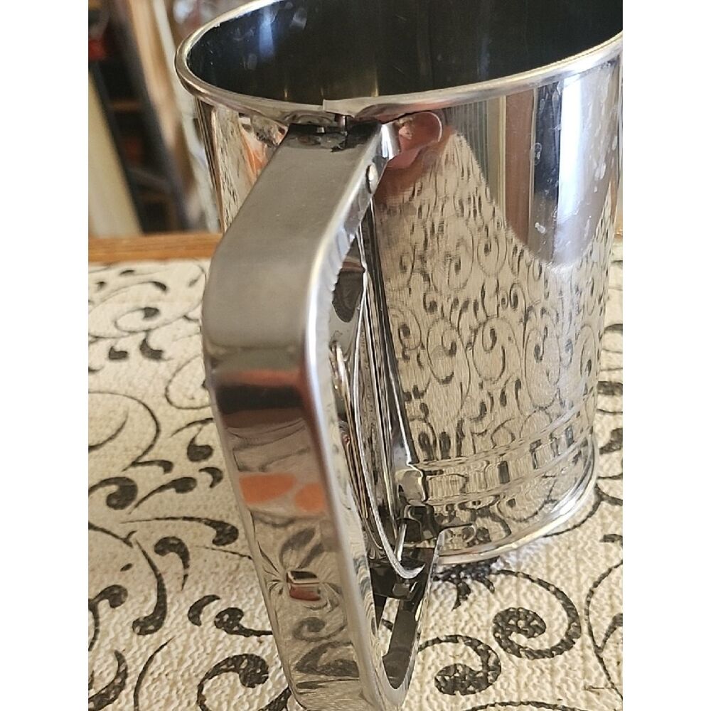 Flour Sifter - Picture 4 of 7
